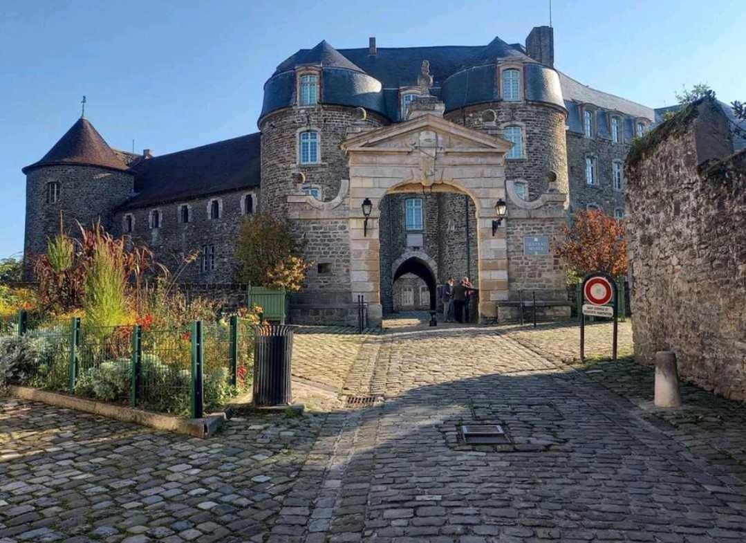 L'Appartement Du Chateau Boulogne-sur-Mer Buitenkant foto